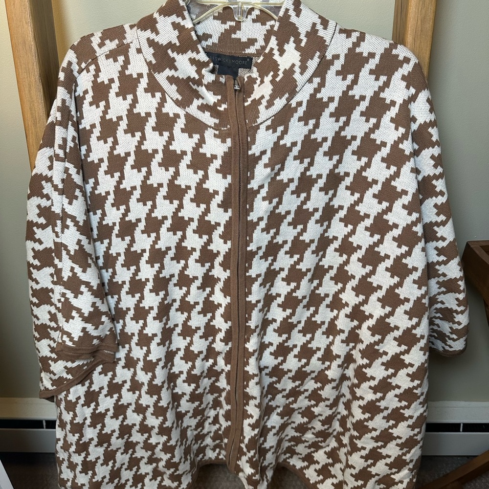 Women’s Preswick & Moore Zip Poncho Sweater, NWT